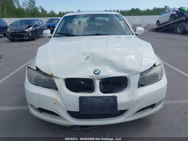2006 Bmw 330 I მანქანა იყიდება აუქციონზე, vin: WBAVB33536KR76941, აუქციონის ნომერი: 12618274