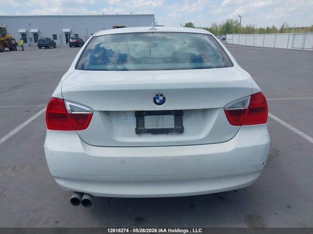 2006 Bmw 330 I მანქანა იყიდება აუქციონზე, vin: WBAVB33536KR76941, აუქციონის ნომერი: 12618274