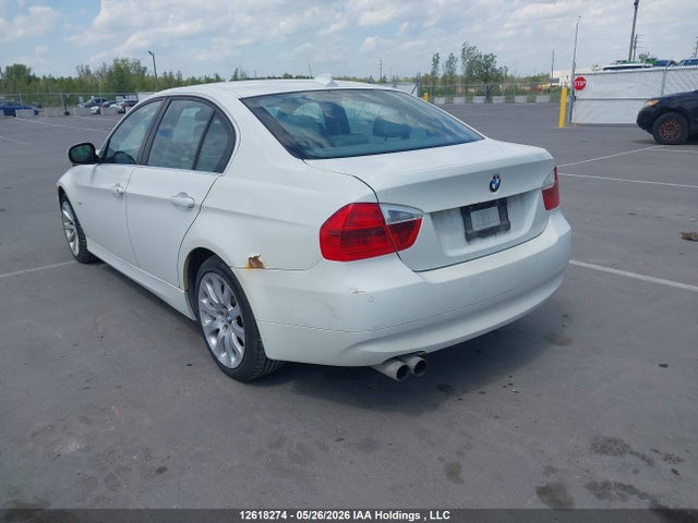 2006 Bmw 330 I მანქანა იყიდება აუქციონზე, vin: WBAVB33536KR76941, აუქციონის ნომერი: 12618274