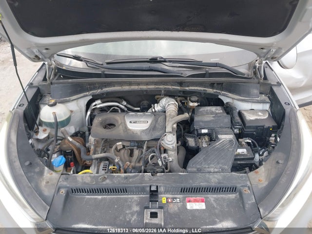 KM8J3CA2XGU043577 Hyundai Tucson