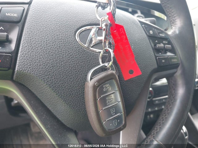 KM8J3CA2XGU043577 Hyundai Tucson