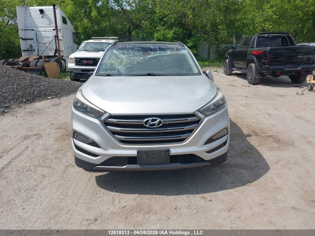 KM8J3CA2XGU043577 Hyundai Tucson