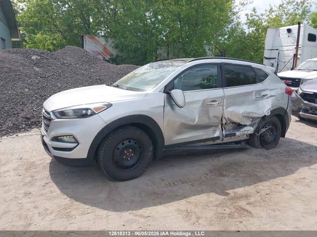 KM8J3CA2XGU043577 Hyundai Tucson