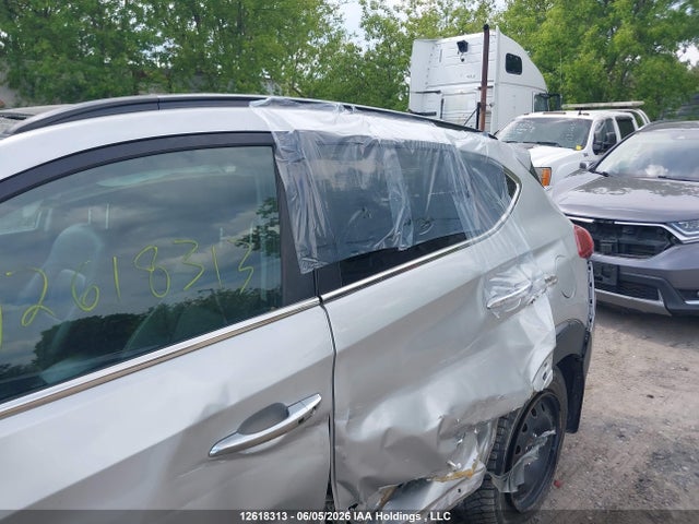KM8J3CA2XGU043577 Hyundai Tucson