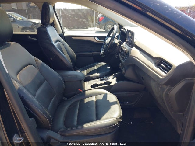 1FMCU9H61MUA41262 Ford ESCAPE SEL