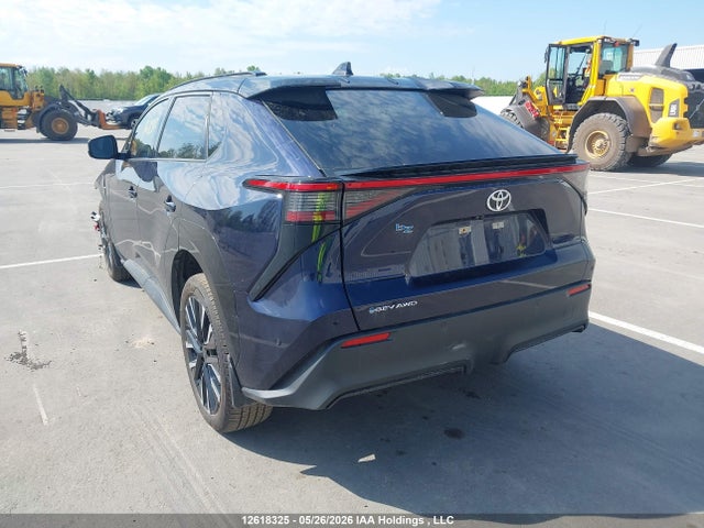 2026 Toyota Bz Limited Awd მანქანა იყიდება აუქციონზე, vin: JTMADAFB5TA002039, აუქციონის ნომერი: 12618325