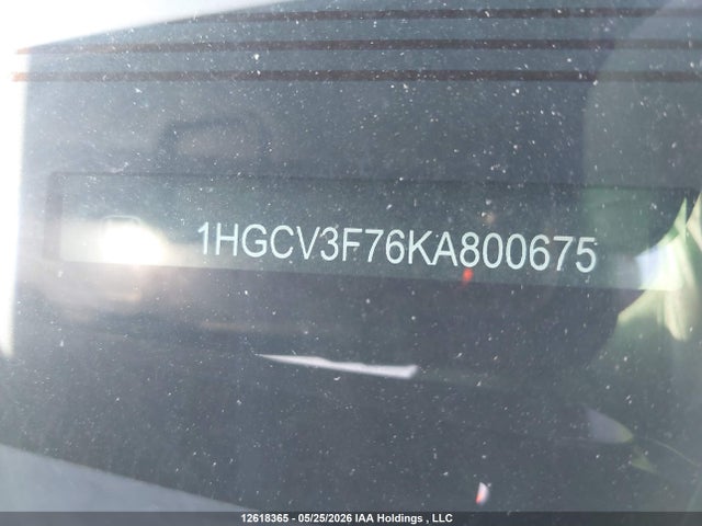 Auction sale of the 2019 Honda Accord Hybrid, vin: 1HGCV3F76KA800675, lot number: 12618365