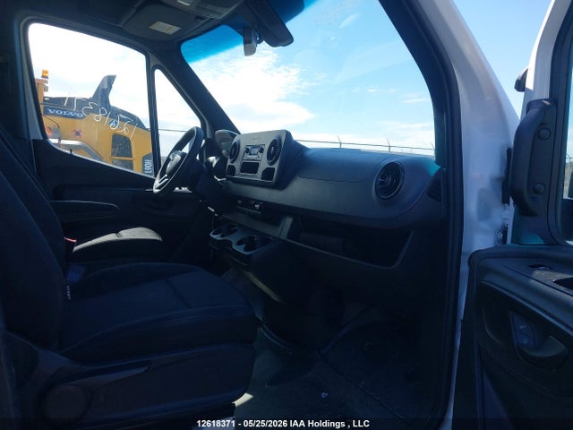 12618371 :رقم المزاد ، W1Y4NCVY5PP594018 vin ، 2023 Mercedes-benz Sprinter 2500 مزاد بيع