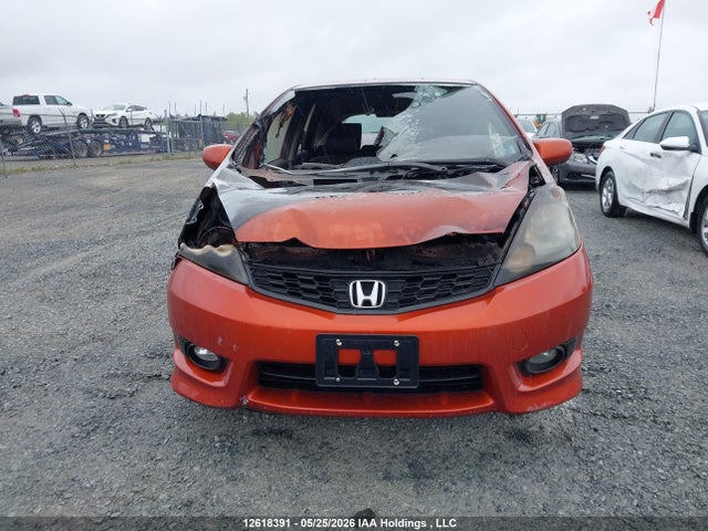 2013 Honda Fit Sport 5dr მანქანა იყიდება აუქციონზე, vin: LUCGE8H75D3005517, აუქციონის ნომერი: 12618391