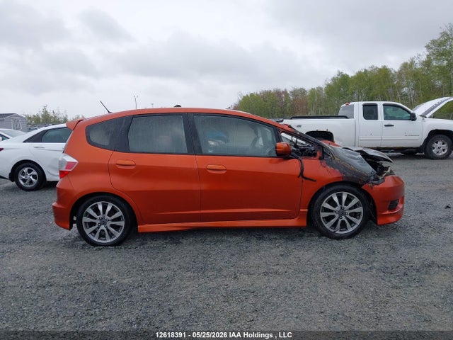 2013 Honda Fit Sport 5dr მანქანა იყიდება აუქციონზე, vin: LUCGE8H75D3005517, აუქციონის ნომერი: 12618391