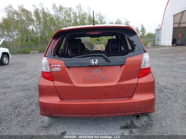 2013 Honda Fit Sport 5dr მანქანა იყიდება აუქციონზე, vin: LUCGE8H75D3005517, აუქციონის ნომერი: 12618391