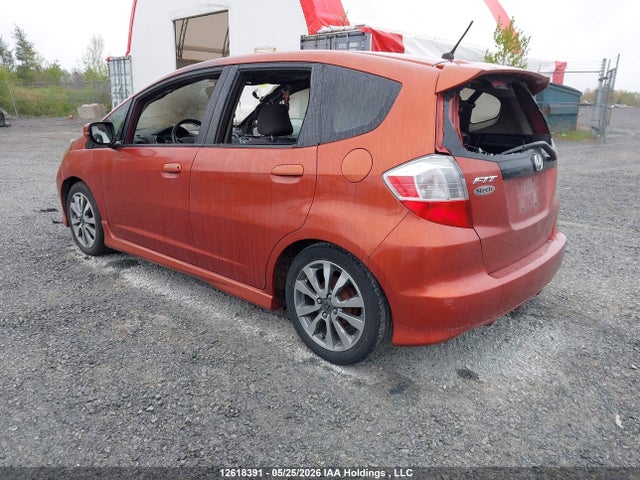 2013 Honda Fit Sport 5dr მანქანა იყიდება აუქციონზე, vin: LUCGE8H75D3005517, აუქციონის ნომერი: 12618391