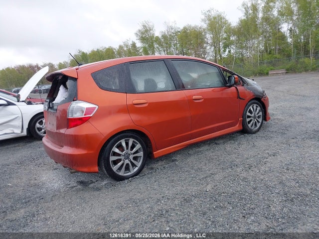 2013 Honda Fit Sport 5dr მანქანა იყიდება აუქციონზე, vin: LUCGE8H75D3005517, აუქციონის ნომერი: 12618391