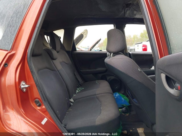 2013 Honda Fit Sport 5dr მანქანა იყიდება აუქციონზე, vin: LUCGE8H75D3005517, აუქციონის ნომერი: 12618391