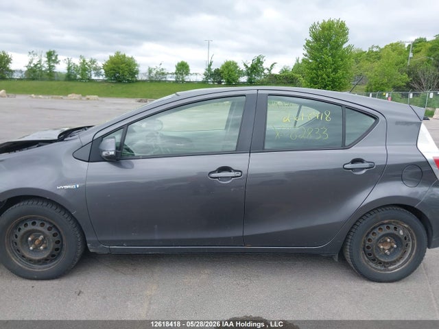 Auction sale of the 2014 Toyota Prius C, vin: JTDKDTB35E1082833, lot number: 12618418