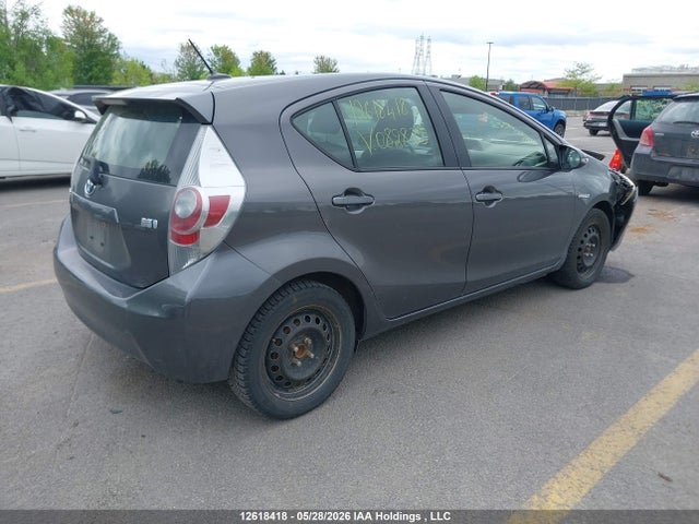 Auction sale of the 2014 Toyota Prius C, vin: JTDKDTB35E1082833, lot number: 12618418