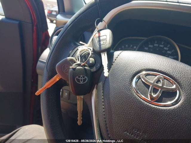 12618428 :رقم المزاد ، 2T3BFREV4FW321768 vin ، 2015 Toyota Rav4 مزاد بيع