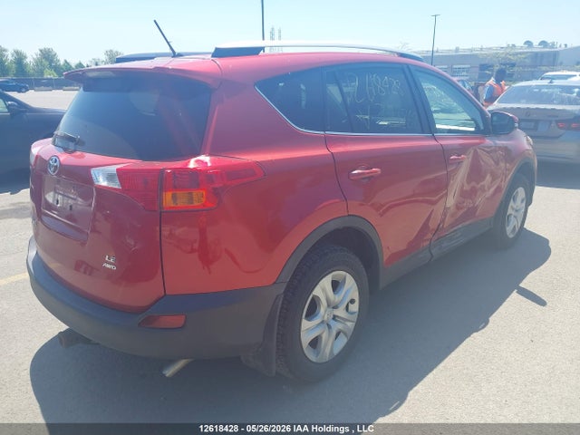 12618428 :رقم المزاد ، 2T3BFREV4FW321768 vin ، 2015 Toyota Rav4 مزاد بيع