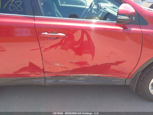 12618428 :رقم المزاد ، 2T3BFREV4FW321768 vin ، 2015 Toyota Rav4 مزاد بيع