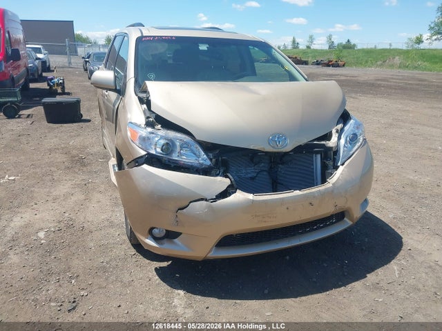 2013 Toyota Sienna Xle V6 მანქანა იყიდება აუქციონზე, vin: 5TDYK3DCXDS331495, აუქციონის ნომერი: 12618445