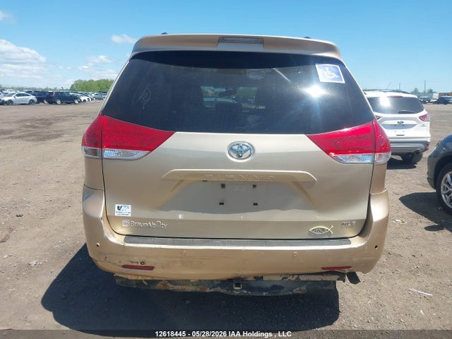 2013 Toyota Sienna Xle V6 მანქანა იყიდება აუქციონზე, vin: 5TDYK3DCXDS331495, აუქციონის ნომერი: 12618445