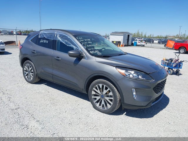 1FMCU9J93MUA74994 Ford Escape Titanium