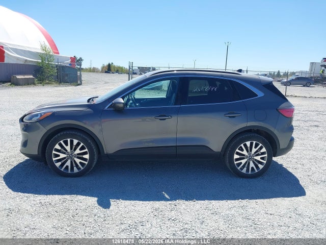 1FMCU9J93MUA74994 Ford Escape Titanium