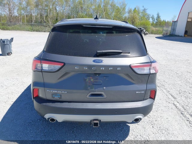 1FMCU9J93MUA74994 Ford Escape Titanium