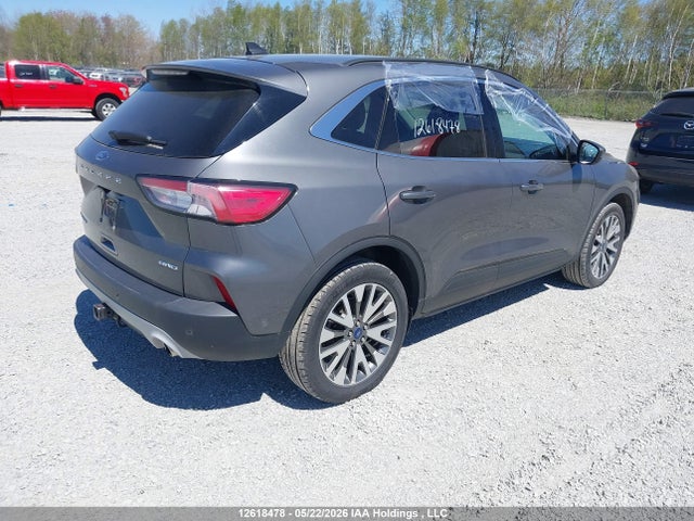 1FMCU9J93MUA74994 Ford Escape Titanium