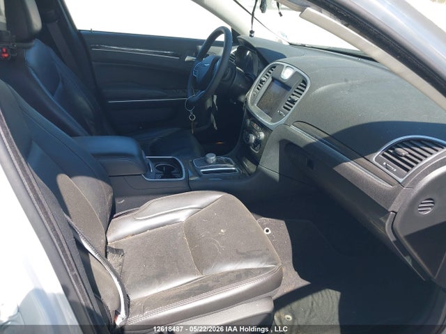 12618487 :رقم المزاد ، 2C3CCASG2NH260055 vin ، 2022 Chrysler 300 Touring L مزاد بيع
