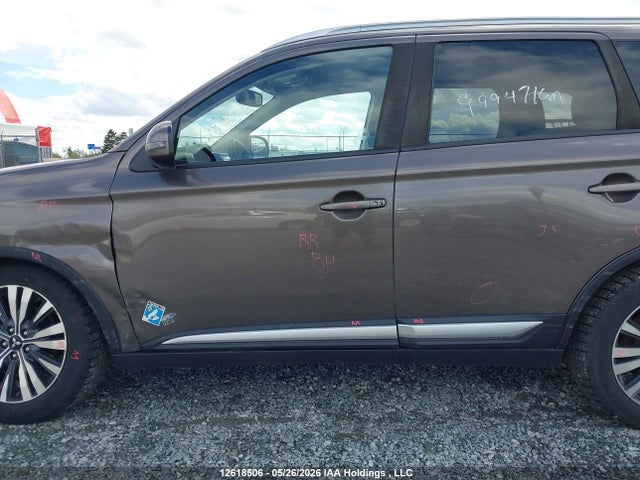 2020 Mitsubishi Outlander Es/ex/ex-l მანქანა იყიდება აუქციონზე, vin: JA4AZ2A3XLZ615115, აუქციონის ნომერი: 12618506