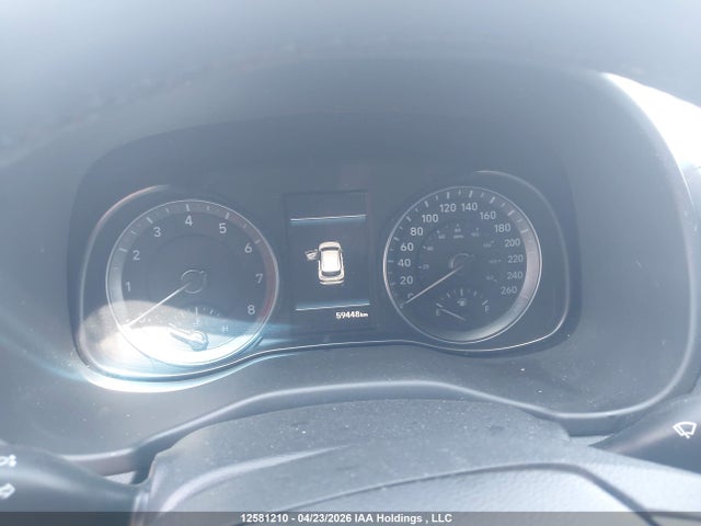 KM8K3CA52MU725637 Hyundai Kona Trend Awd With Two-tone Roof