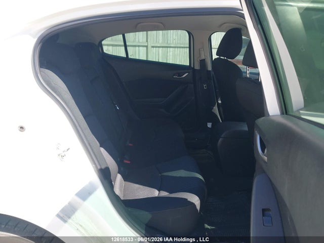 3MZBM1L7XFM185477 Mazda Mazda3 Gs