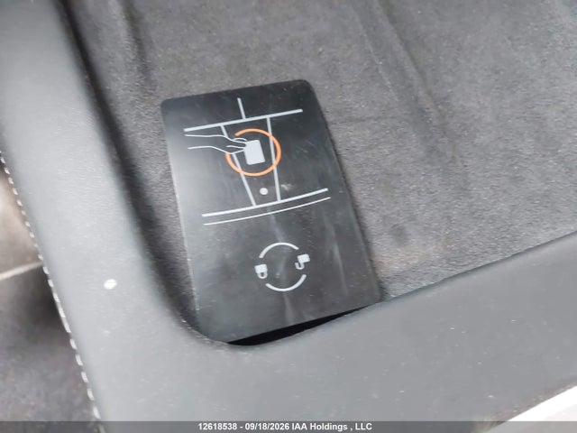 Tesla Model Y Long Range 2021 5YJYGDEE2MF259879 Image 11