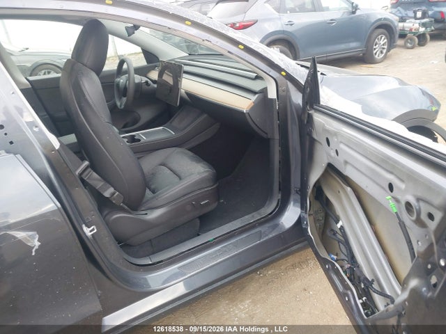 Tesla Model Y Long Range 2021 5YJYGDEE2MF259879 Image 5