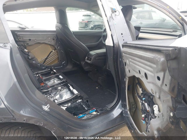 Tesla Model Y Long Range 2021 5YJYGDEE2MF259879 Image 8