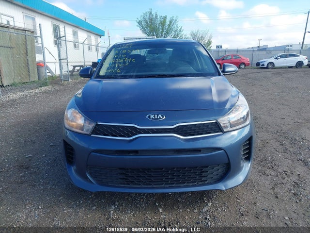2020 Kia Rio მანქანა იყიდება აუქციონზე, vin: 3KPA24AD3LE335742, აუქციონის ნომერი: 12618539