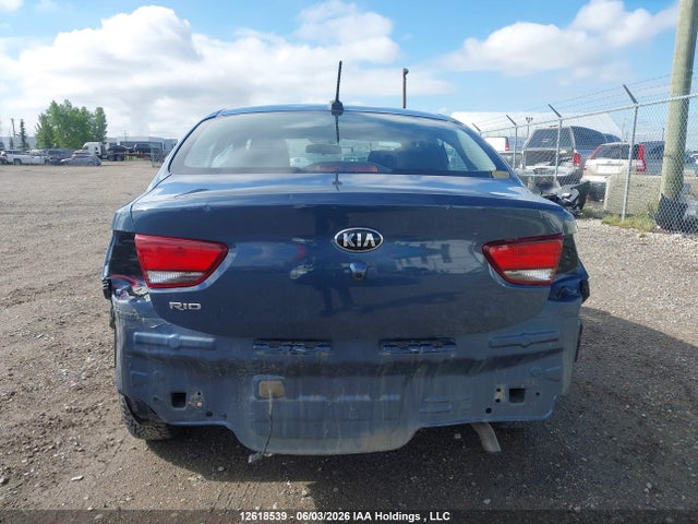 2020 Kia Rio მანქანა იყიდება აუქციონზე, vin: 3KPA24AD3LE335742, აუქციონის ნომერი: 12618539