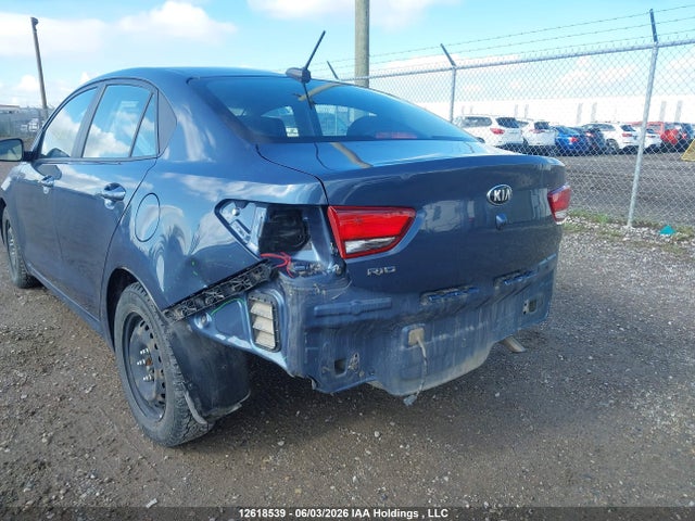 2020 Kia Rio მანქანა იყიდება აუქციონზე, vin: 3KPA24AD3LE335742, აუქციონის ნომერი: 12618539