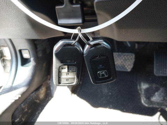 12618558 :رقم المزاد ، 1HGCR2F87GA806306 vin ، 2016 Honda Accord Exl مزاد بيع