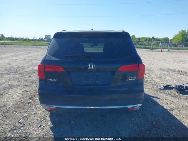 Honda Pilot Touring 2018 5FNYF6H99JB500474 Image 17