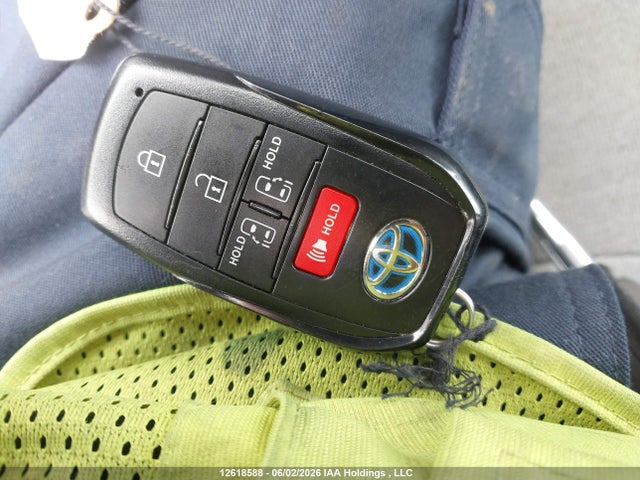 2025 Toyota Sienna Le 8-passenger მანქანა იყიდება აუქციონზე, vin: 5TDGRKEC9SS274445, აუქციონის ნომერი: 12618588