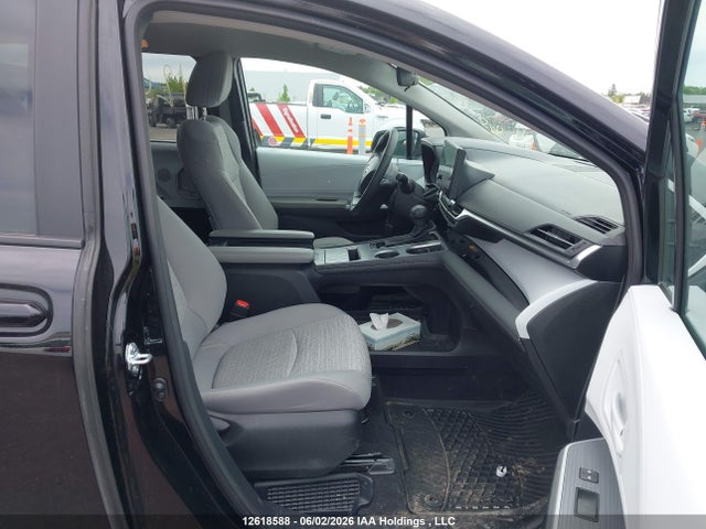 2025 Toyota Sienna Le 8-passenger მანქანა იყიდება აუქციონზე, vin: 5TDGRKEC9SS274445, აუქციონის ნომერი: 12618588