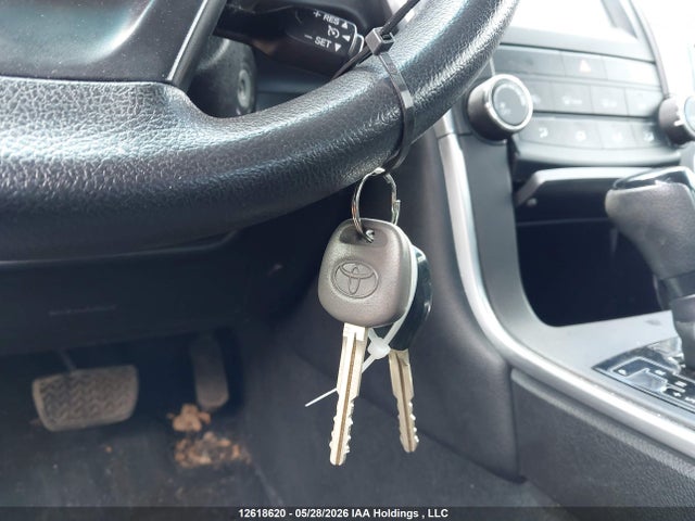 12618620 :رقم المزاد ، 4T1BF1FK7HU372327 vin ، 2017 Toyota Camry Le/xle/se/xse مزاد بيع