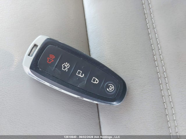 12618640 :رقم المزاد ، 1FMCU0J95HUD87451 vin ، 2017 Ford Escape Titanium مزاد بيع