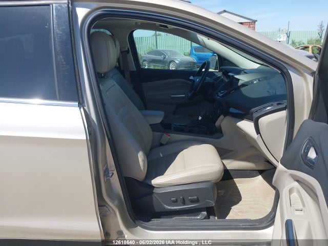12618640 :رقم المزاد ، 1FMCU0J95HUD87451 vin ، 2017 Ford Escape Titanium مزاد بيع