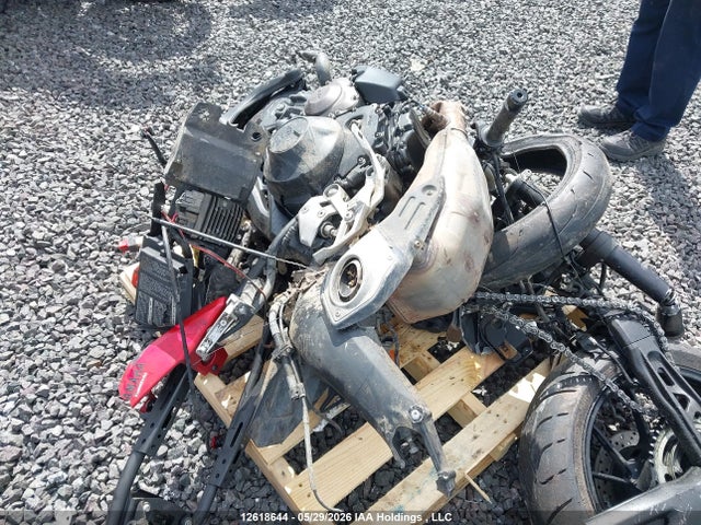 Yamaha FZ09 2017 JYARN53NXHA000229 Image 4
