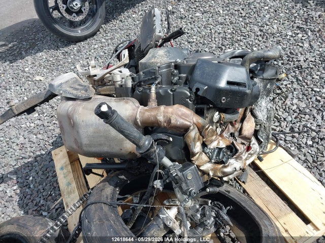 Yamaha FZ09 2017 JYARN53NXHA000229 Image 9