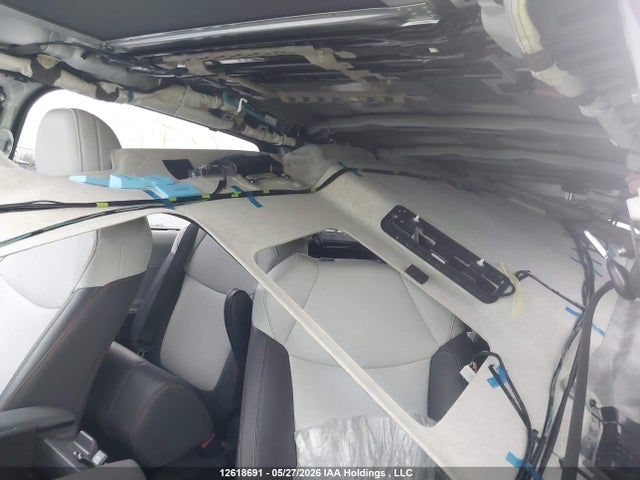 5TDGSKFC6RS138593 Toyota Sienna Le/xse/limited/platinum