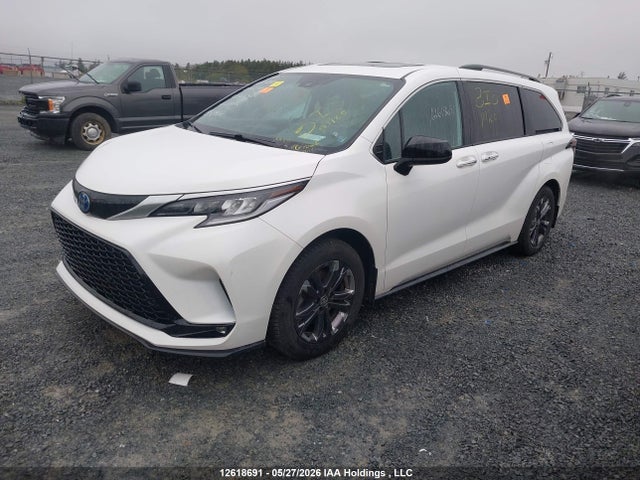 5TDGSKFC6RS138593 Toyota Sienna Le/xse/limited/platinum
